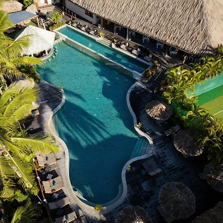 Outrigger Fiji Beach Resort-3